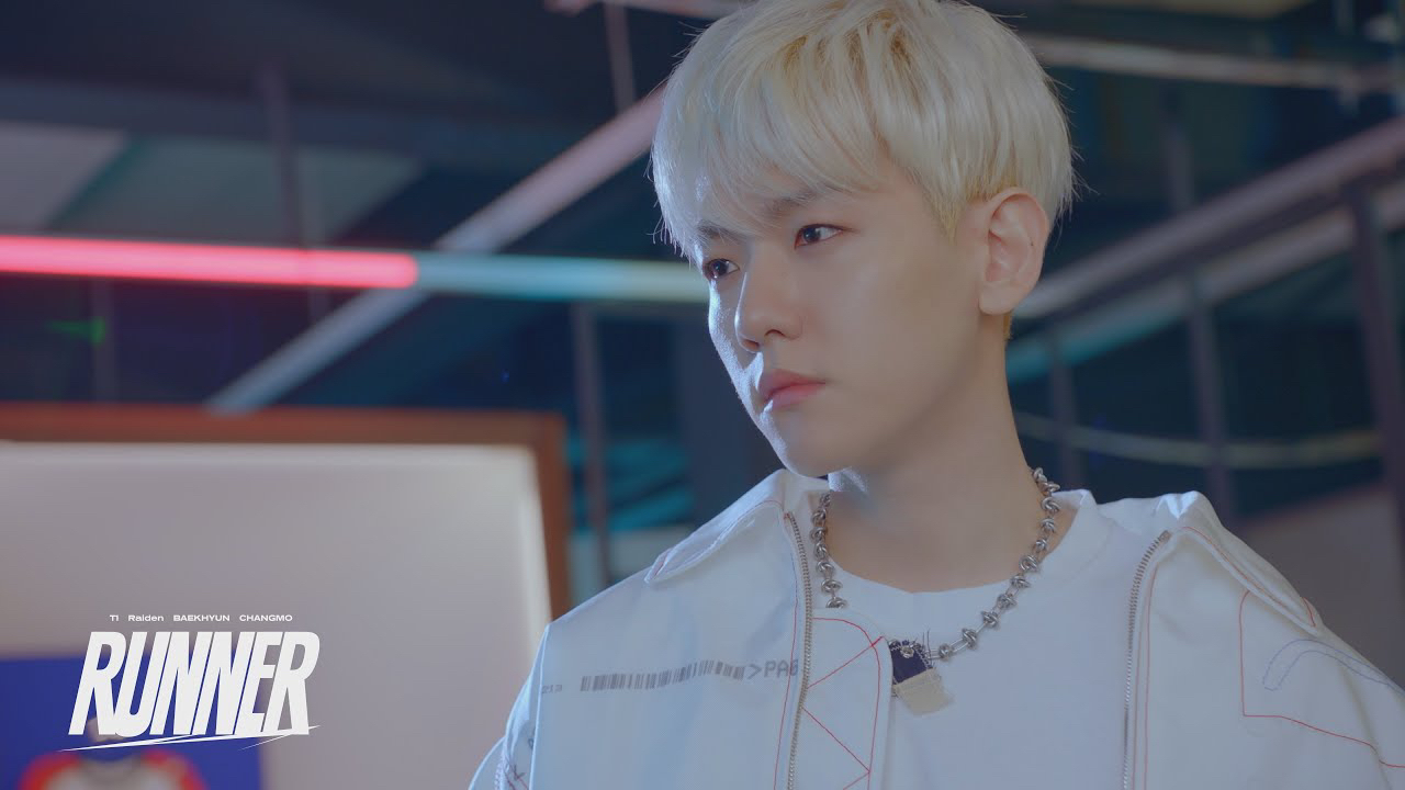 Recent activity shot of Chanyeol (EXO)