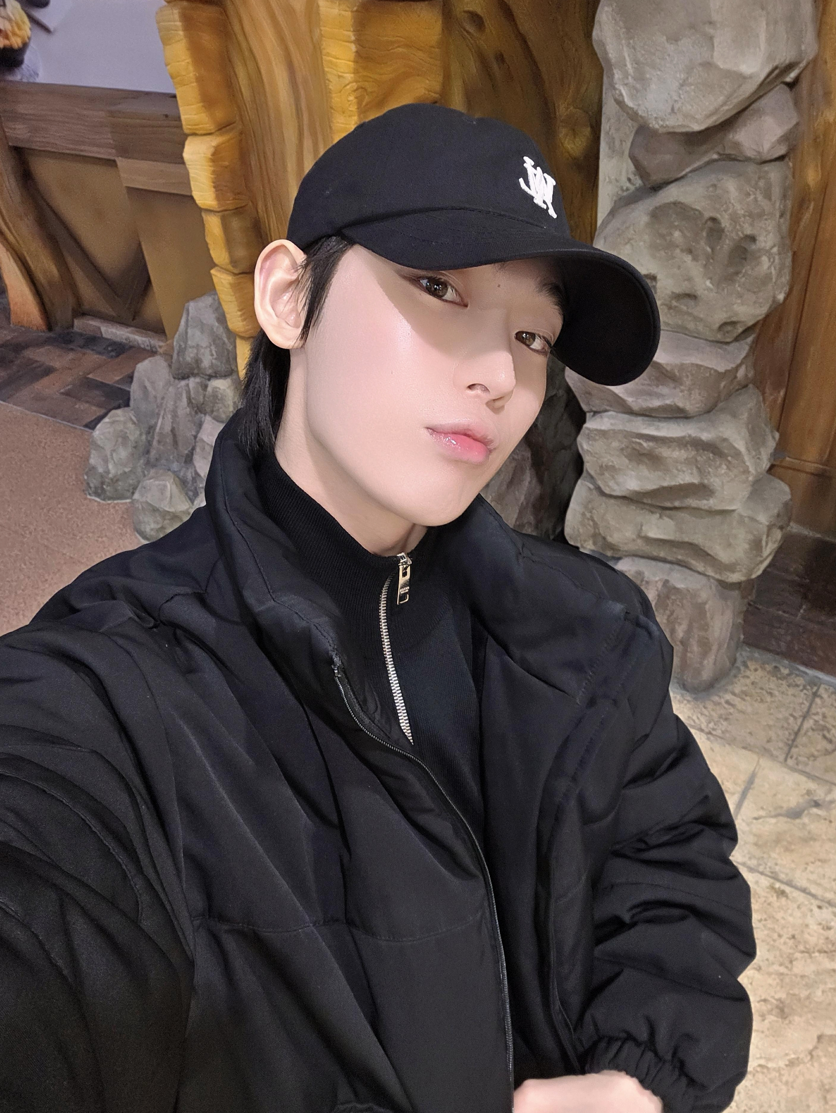 선우 (ENHYPEN) 최근 활동샷