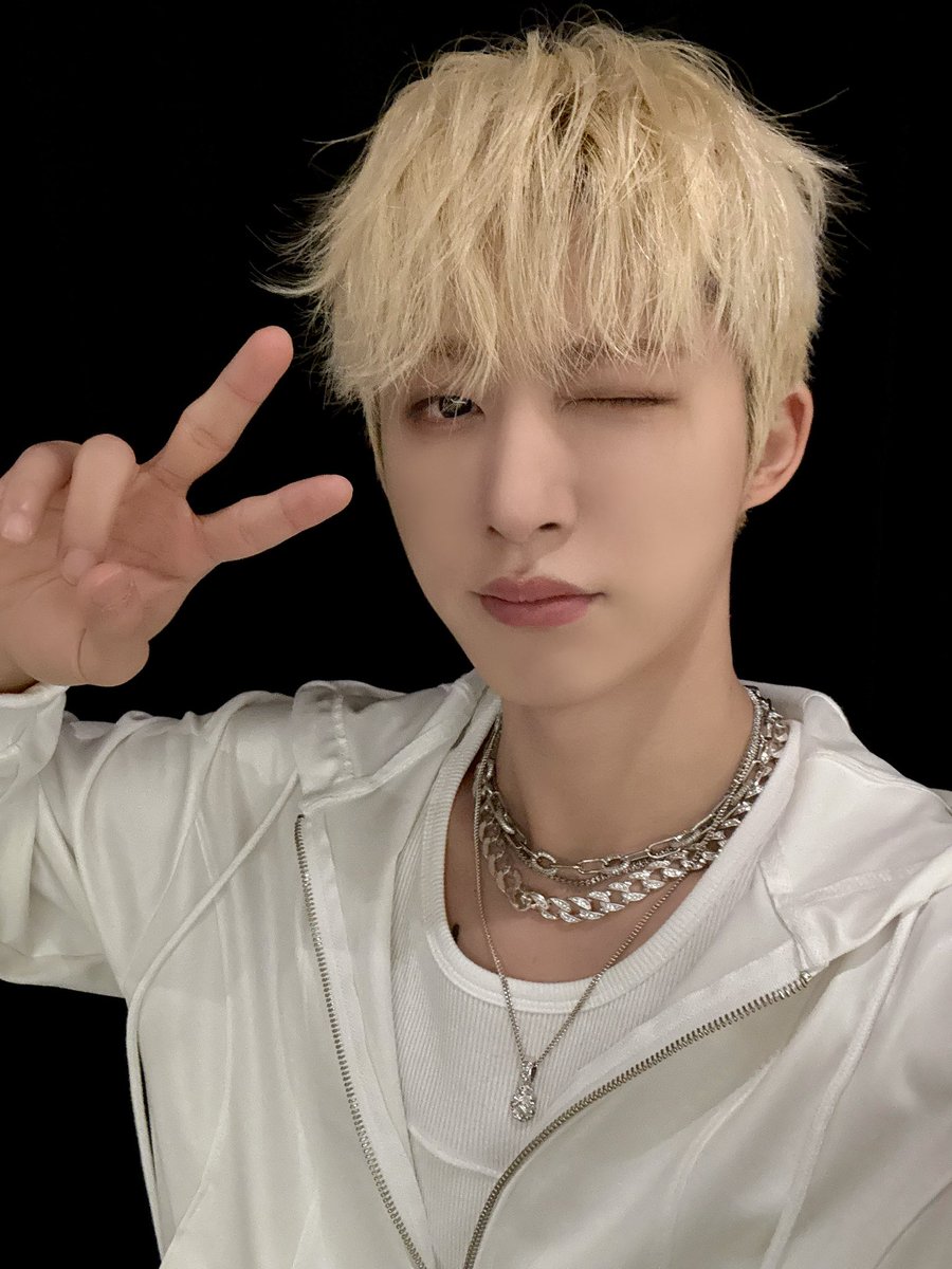 Behind-the-scenes cut of B.I