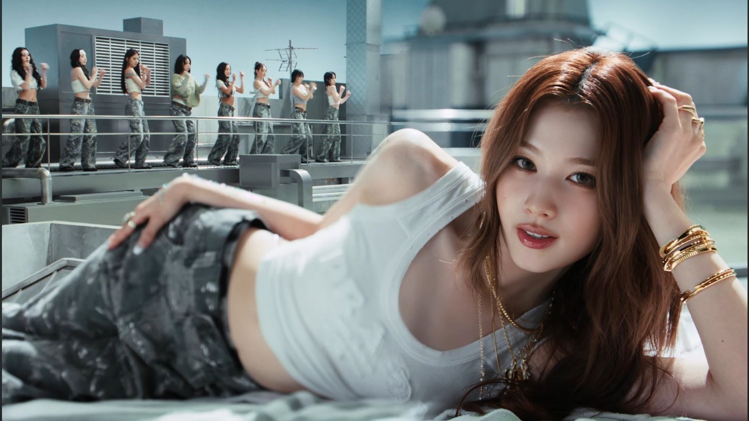 Latest photo of Sana (TWICE)