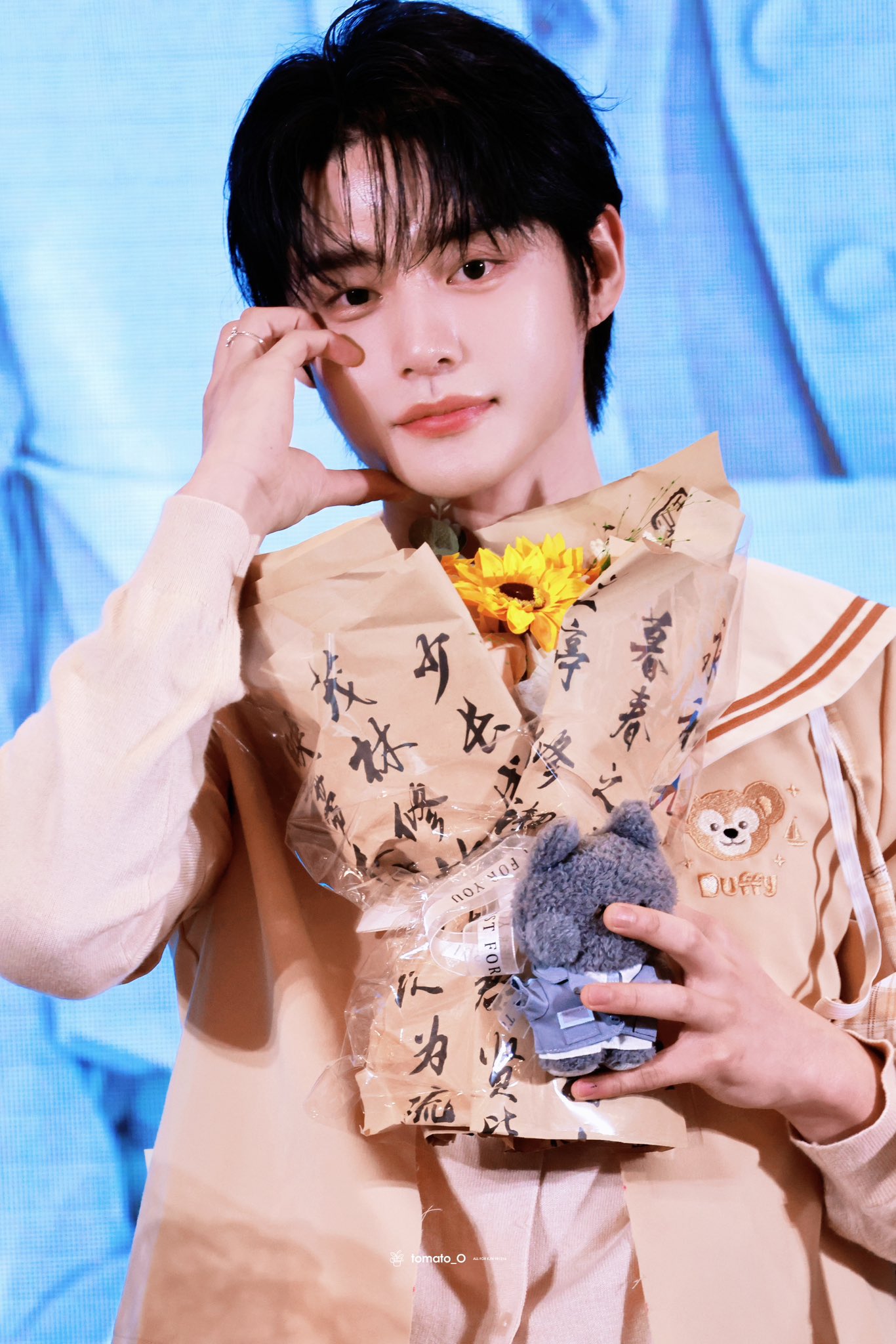 Recent activity shot of Kim Jiwoong (ZEROBASEONE)