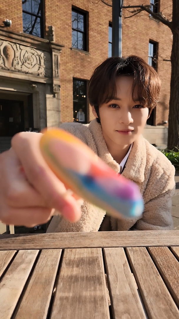 Fan-made special wallpaper for Lee Know (Stray Kids)