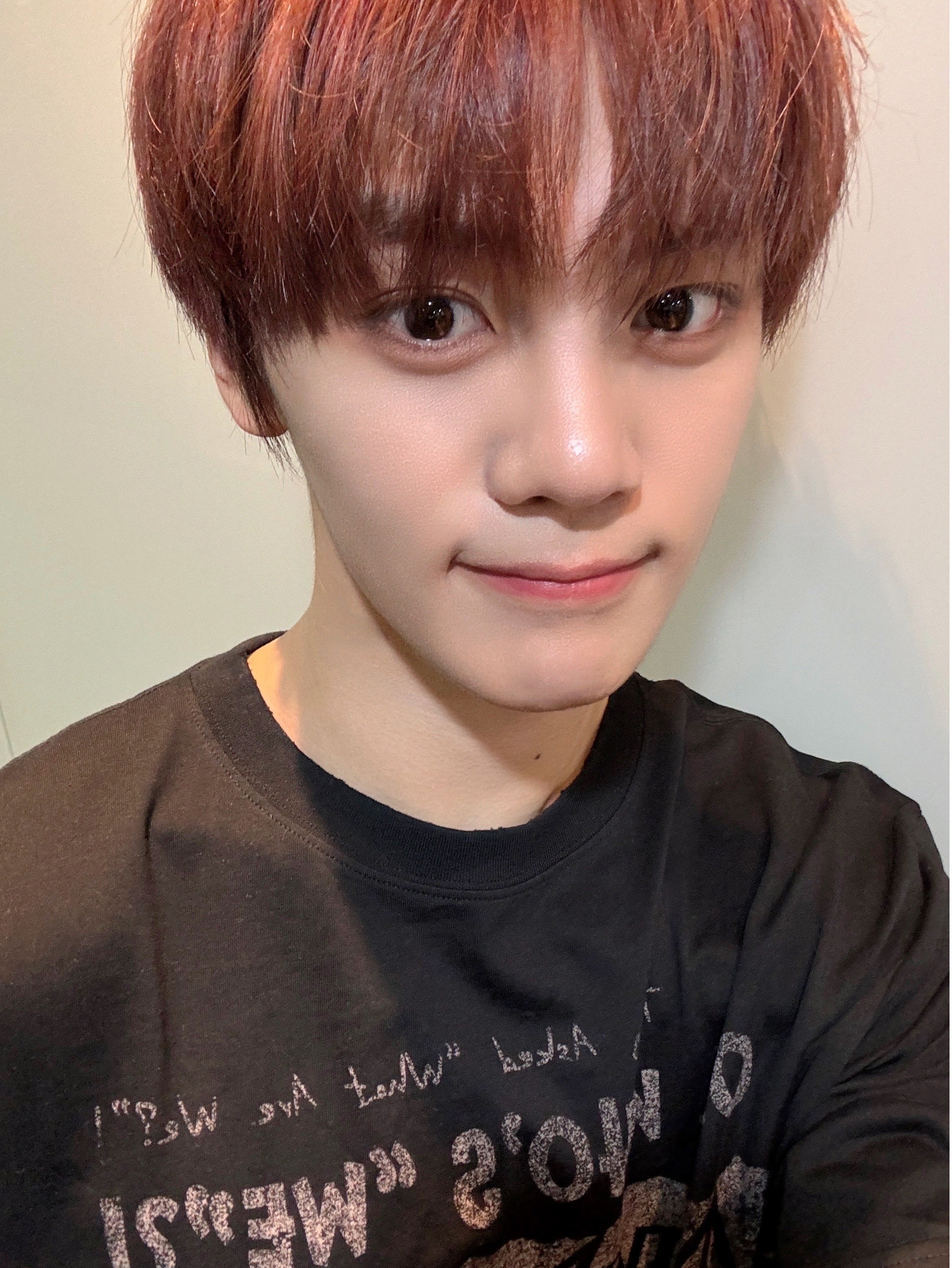 Recent activity shot of Kim Gyuvin (ZEROBASEONE)