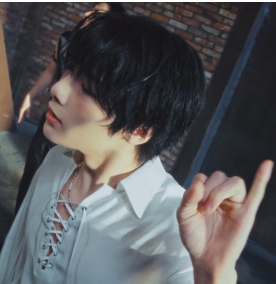 Behind-the-scenes cut of I.N (Stray Kids)