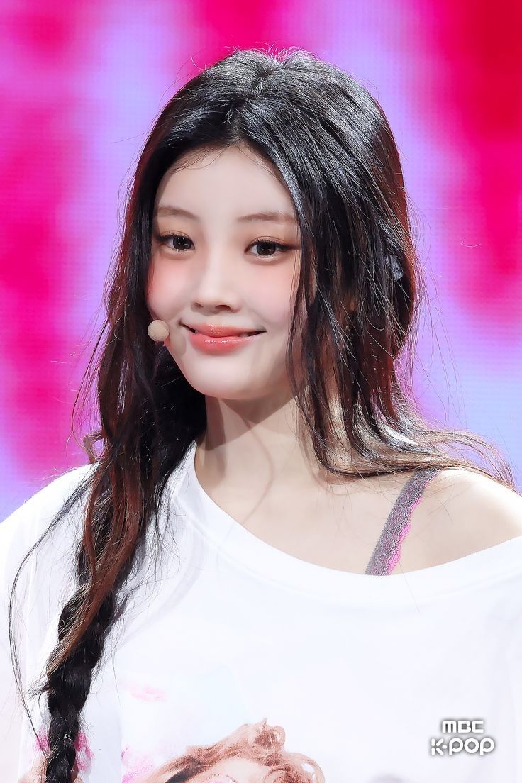 Latest photo of Wonhee (ILLIT)