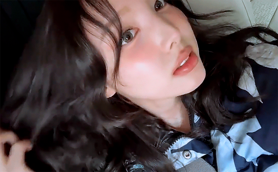 Behind-the-scenes cut of Nayeon (TWICE)