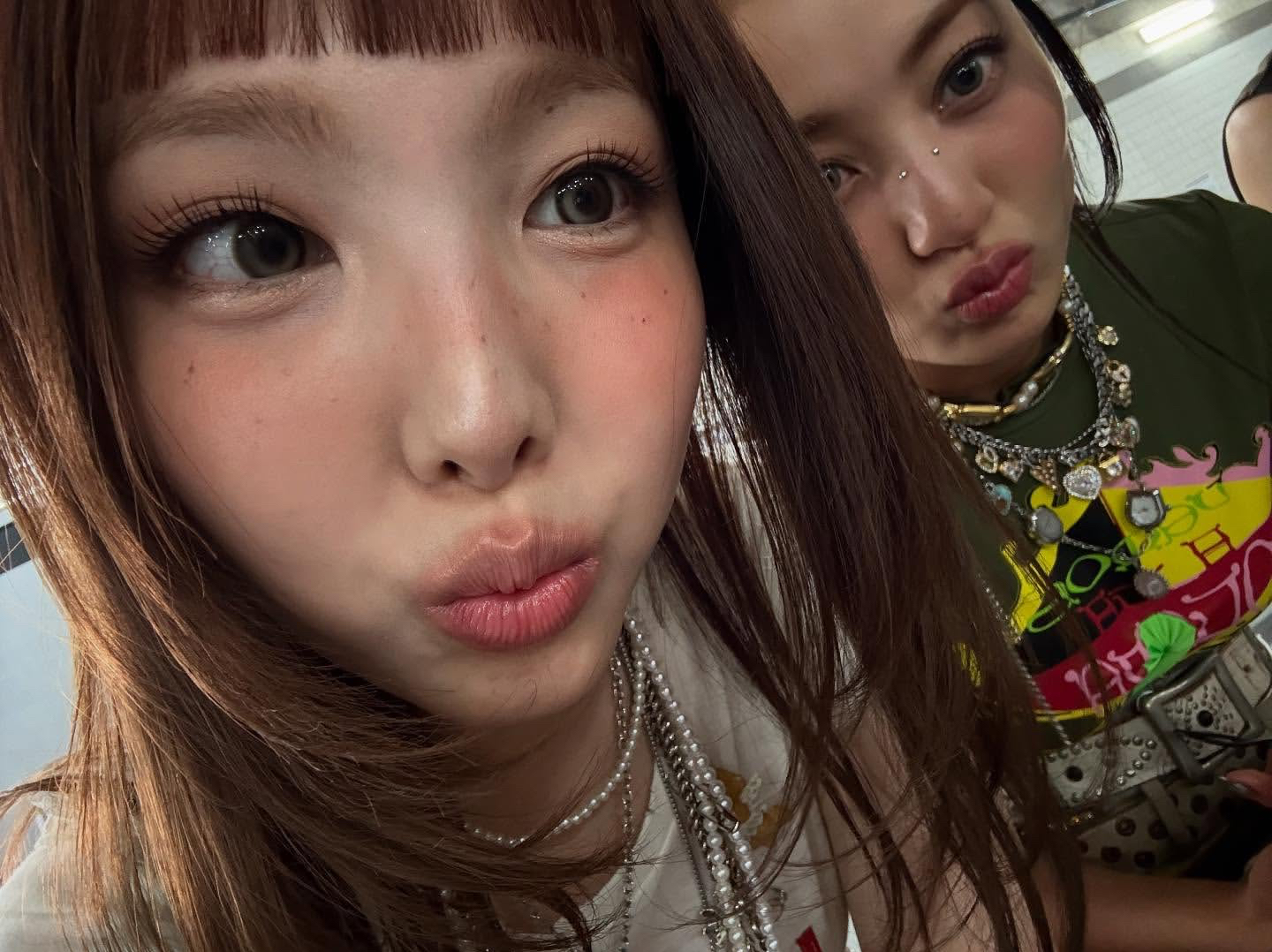 ジヒョ (TWICE)の舞台裏ショット