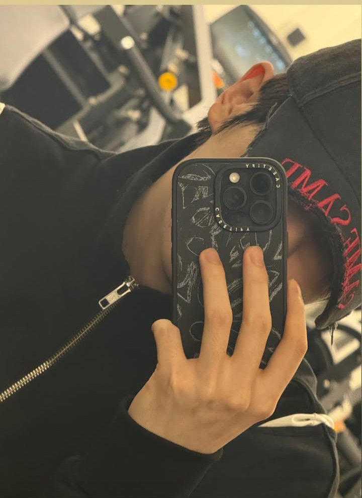 Behind-the-scenes cut of Lee Junhyuk (POLARIX)