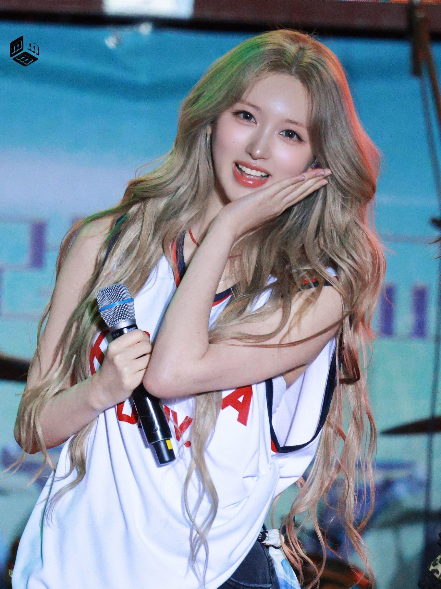 Behind-the-scenes cut of Gaeul (IVE)