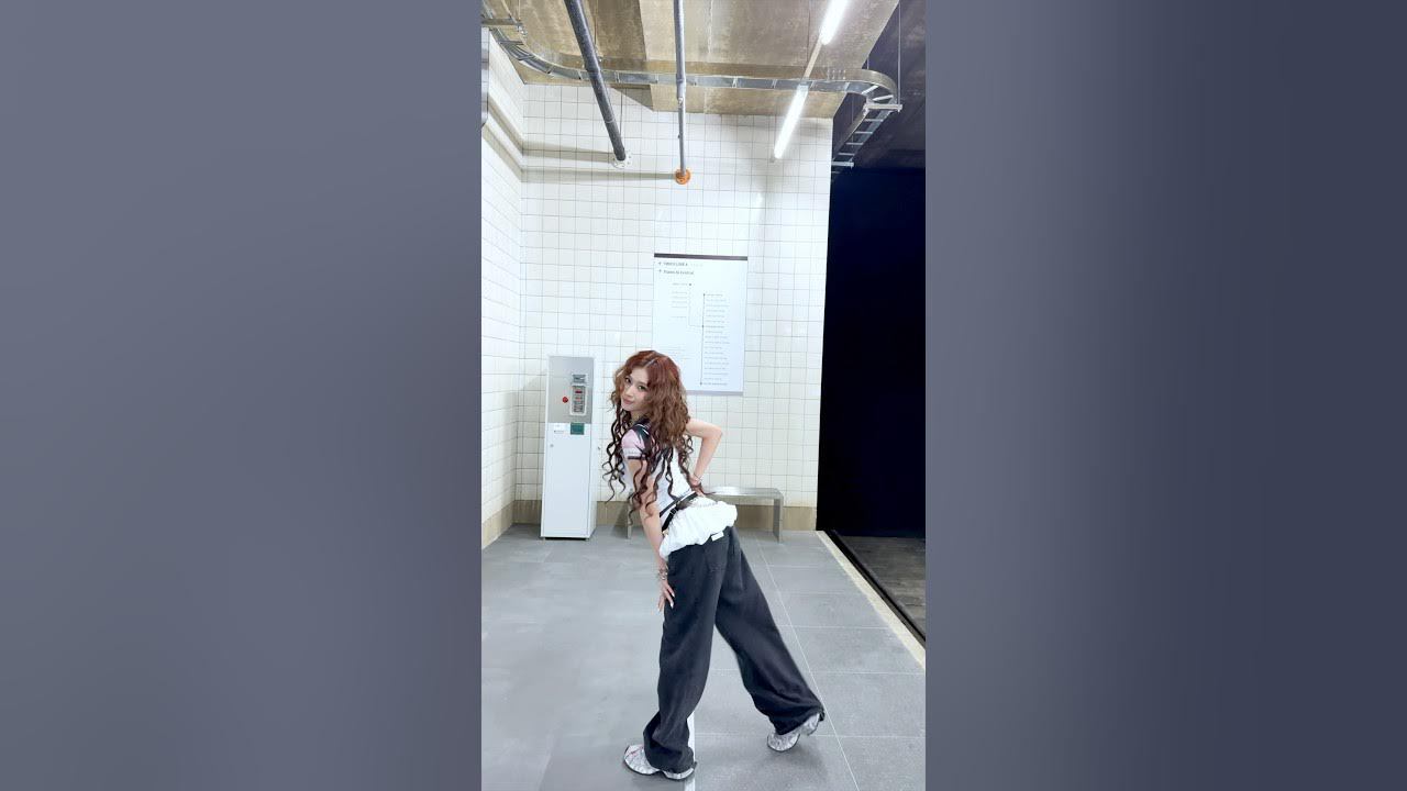 サナ (TWICE)の舞台裏ショット