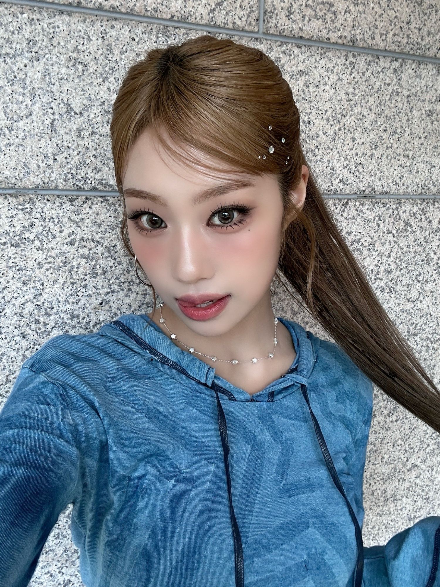 Behind-the-scenes cut of Choi Jungeun (izna)