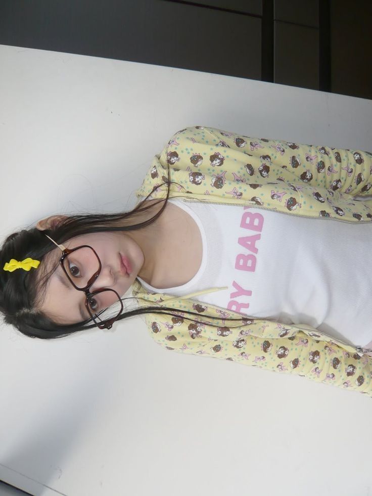 Behind-the-scenes cut of Wonhee (ILLIT)