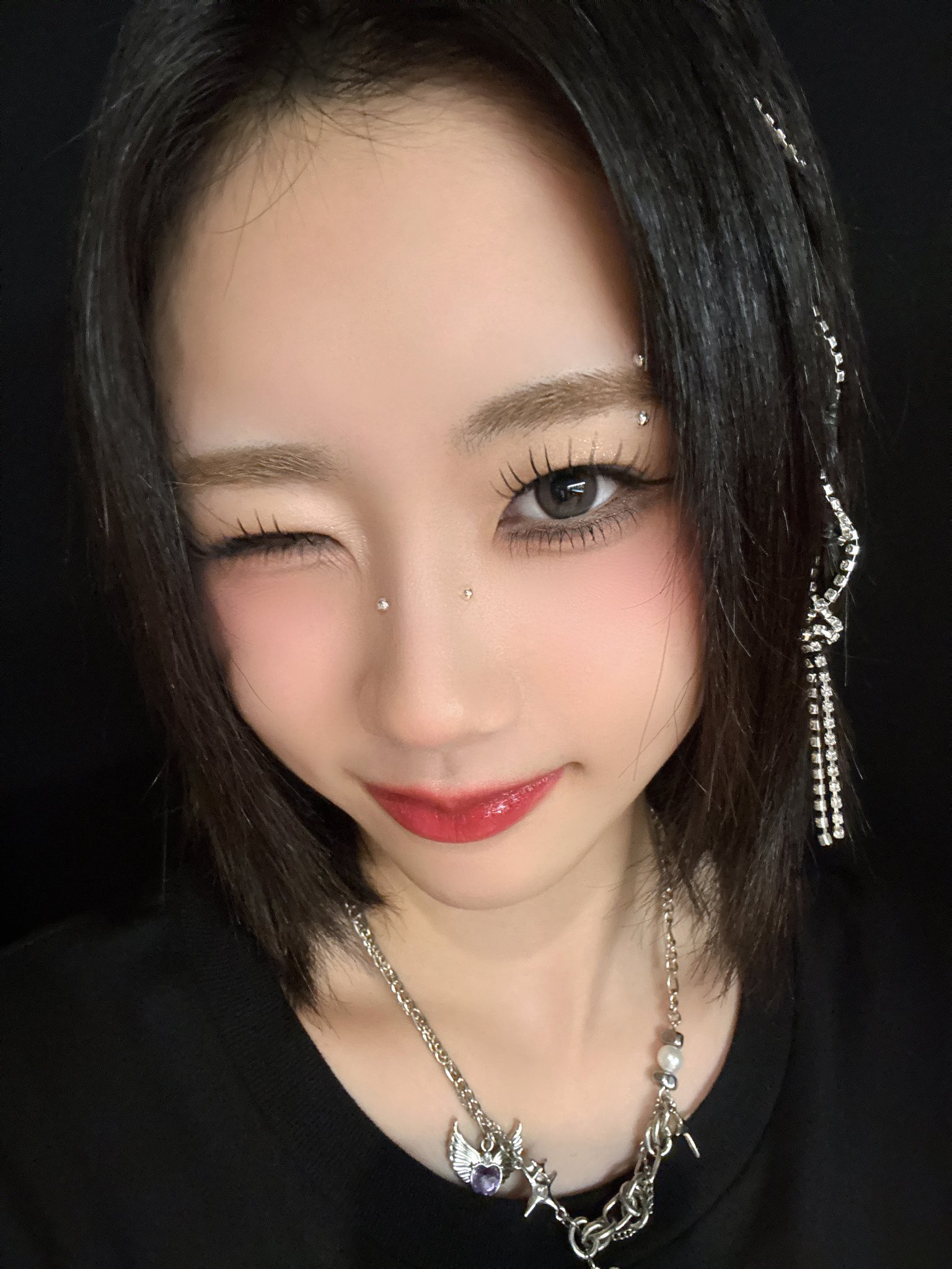 Foto aktivitas terbaru Sasaki Kokona (ME:I)