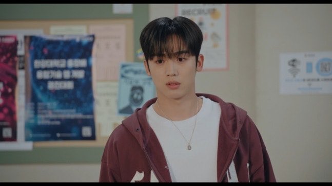 위아이의 비하인드 컷