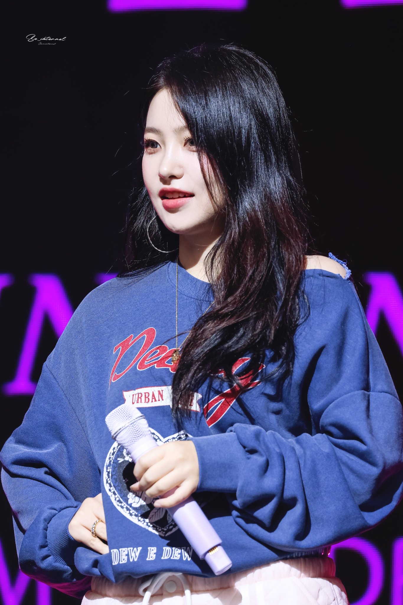 A moment captured by Yeri (Red Velvet)'s fan