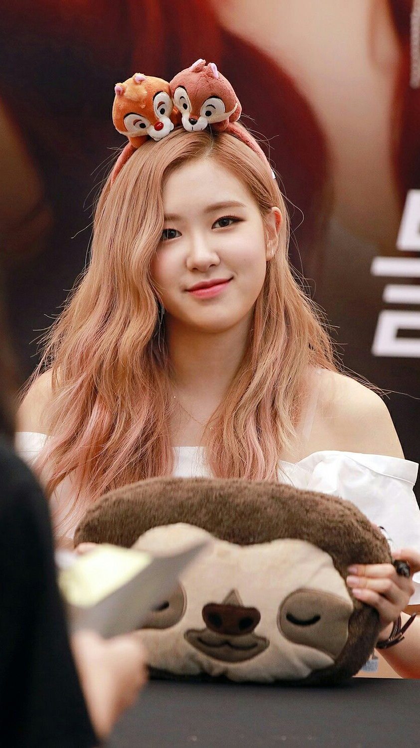 로제 (BLACKPINK)의 비하인드 컷