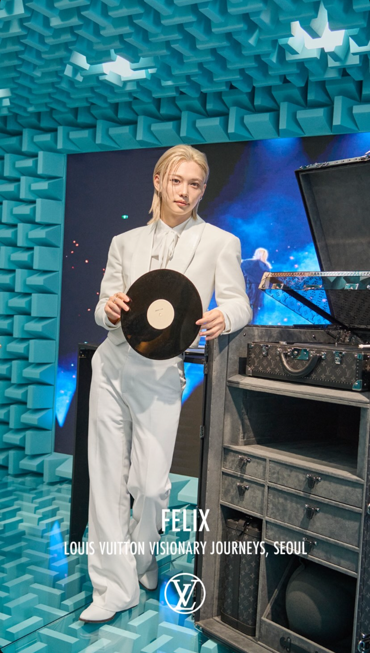 A moment captured by Felix (Stray Kids)'s fan