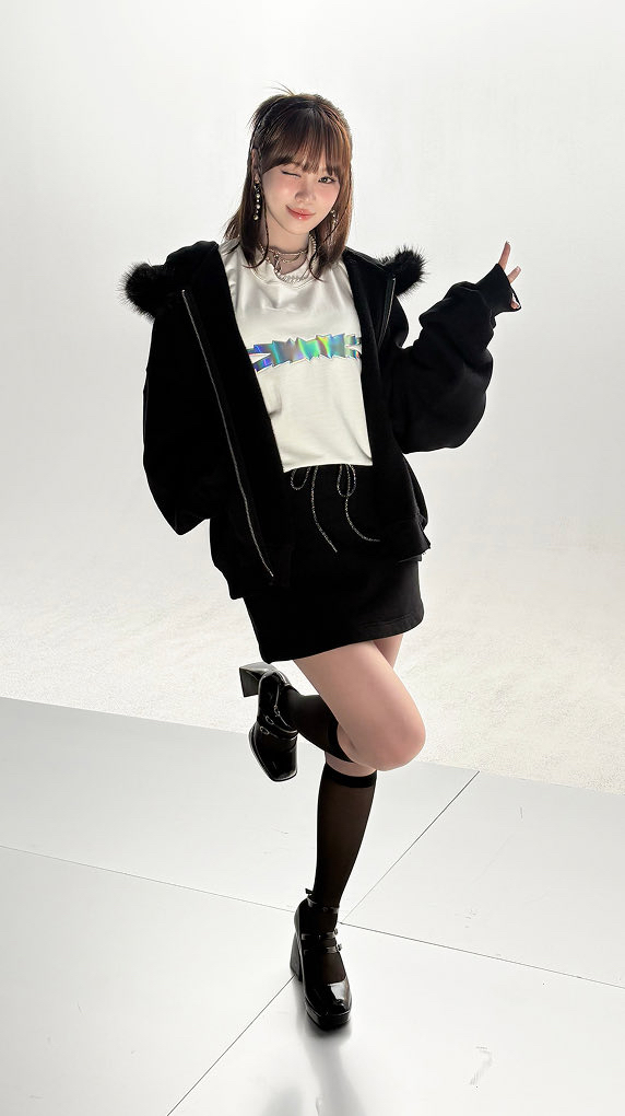 Recent activity shot of Kim Chaewon (LE SSERAFIM)