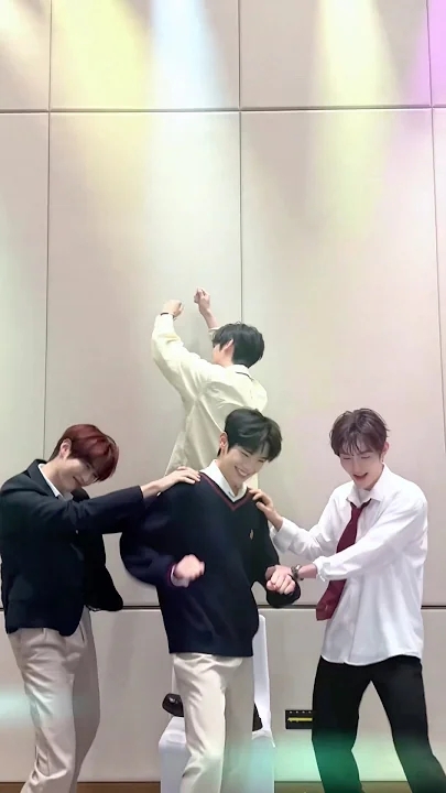 Today's most popular wallpaper in the ZEROBASEONE community