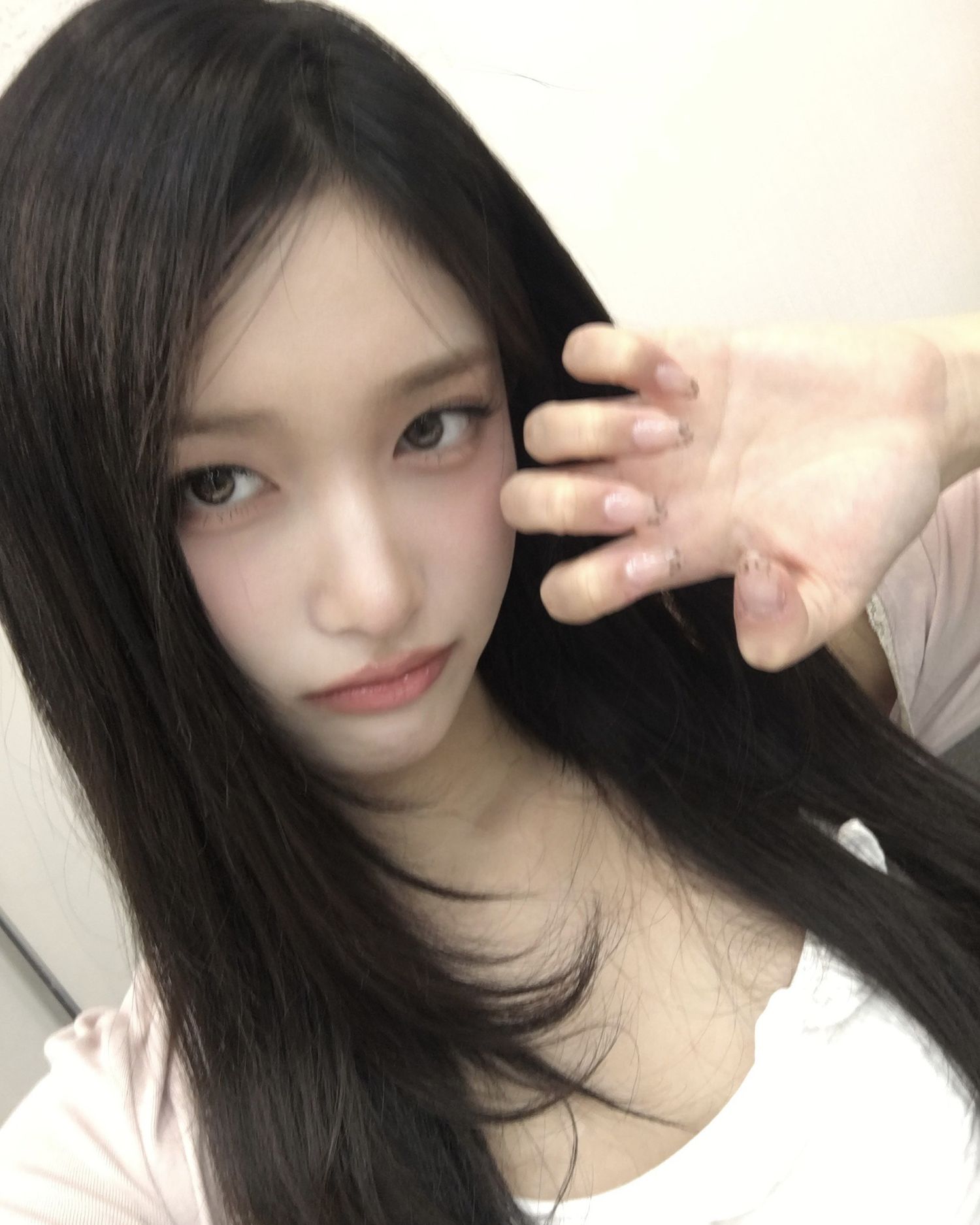 A moment captured by Leeseo (IVE)'s fan