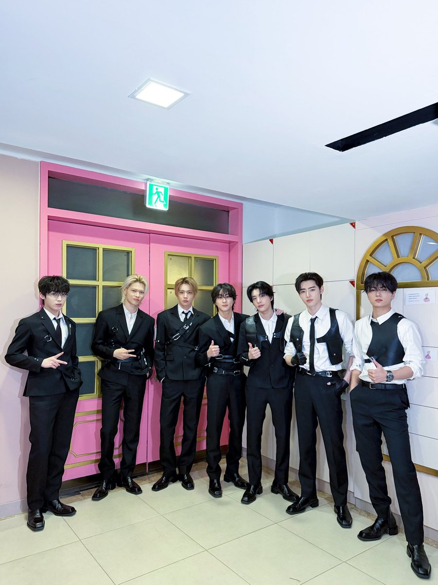 ENHYPENの舞台裏ショット