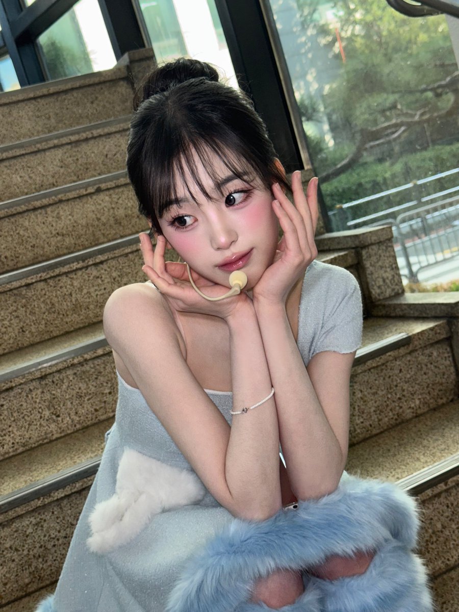 Latest photo of tripleS