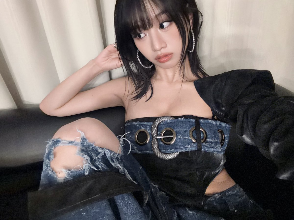 Latest photo of KISS OF LIFE