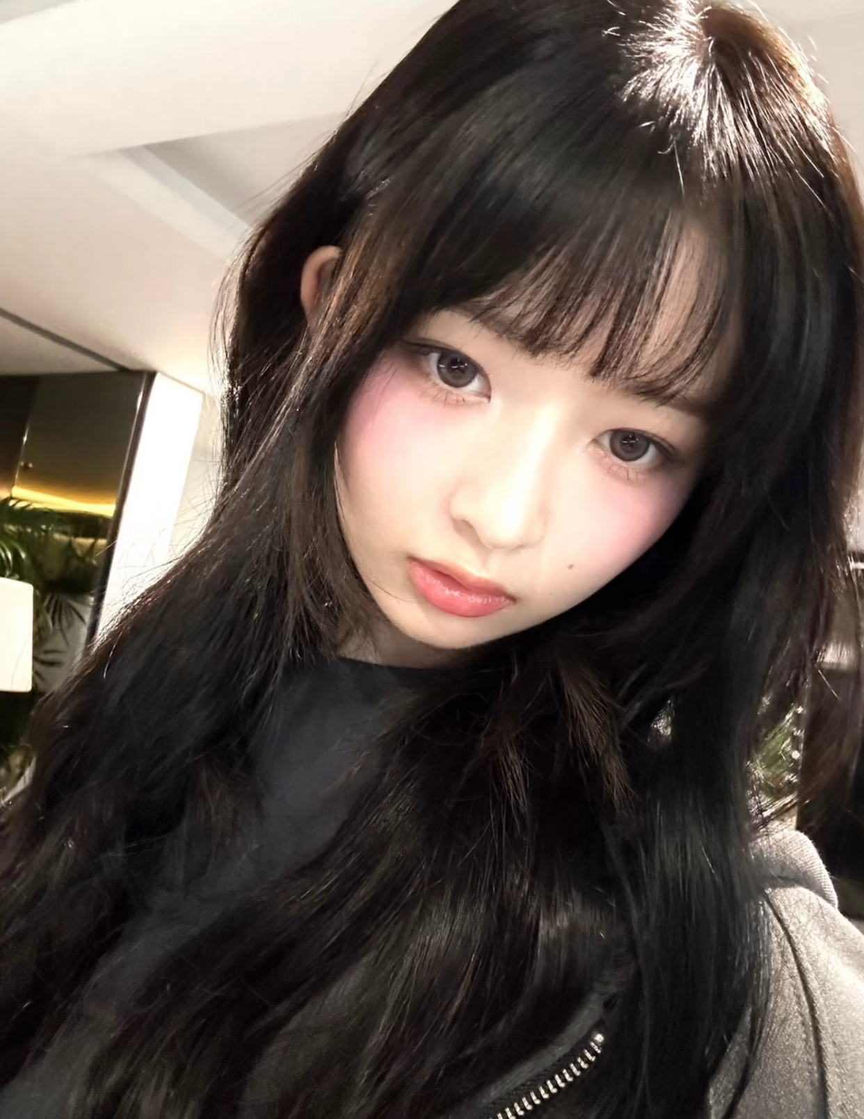 Recent activity shot of Rei (IVE)