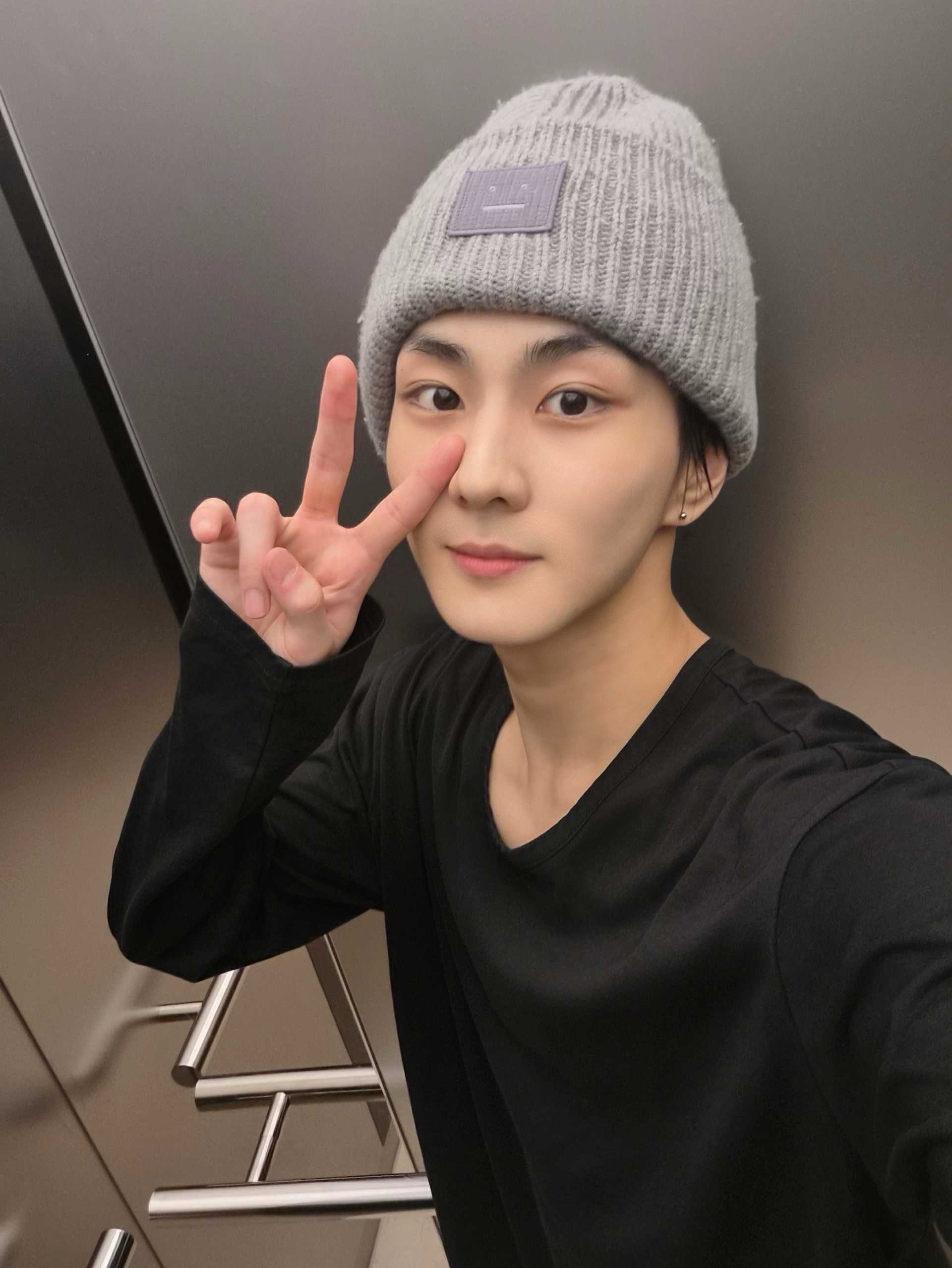 Behind-the-scenes cut of Jungwon (ENHYPEN)