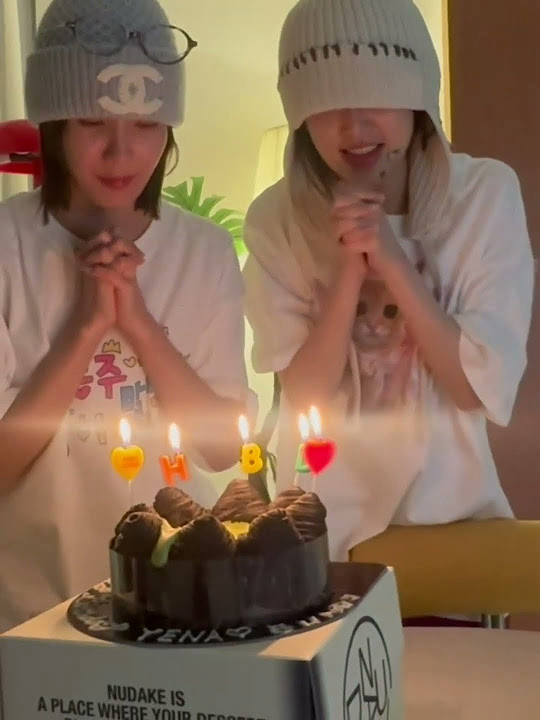 A moment captured by IZ*ONE's fan