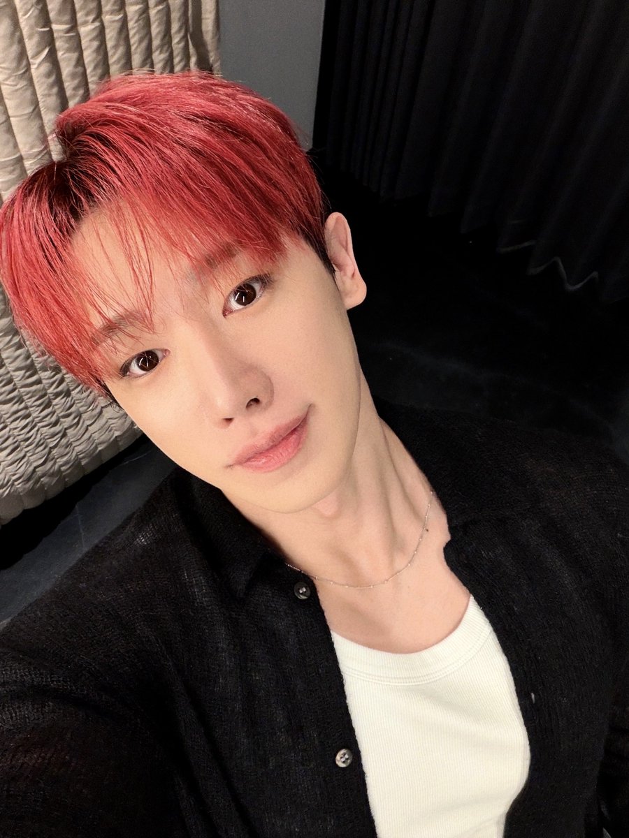Momen yang diabadikan oleh penggemar Wonho