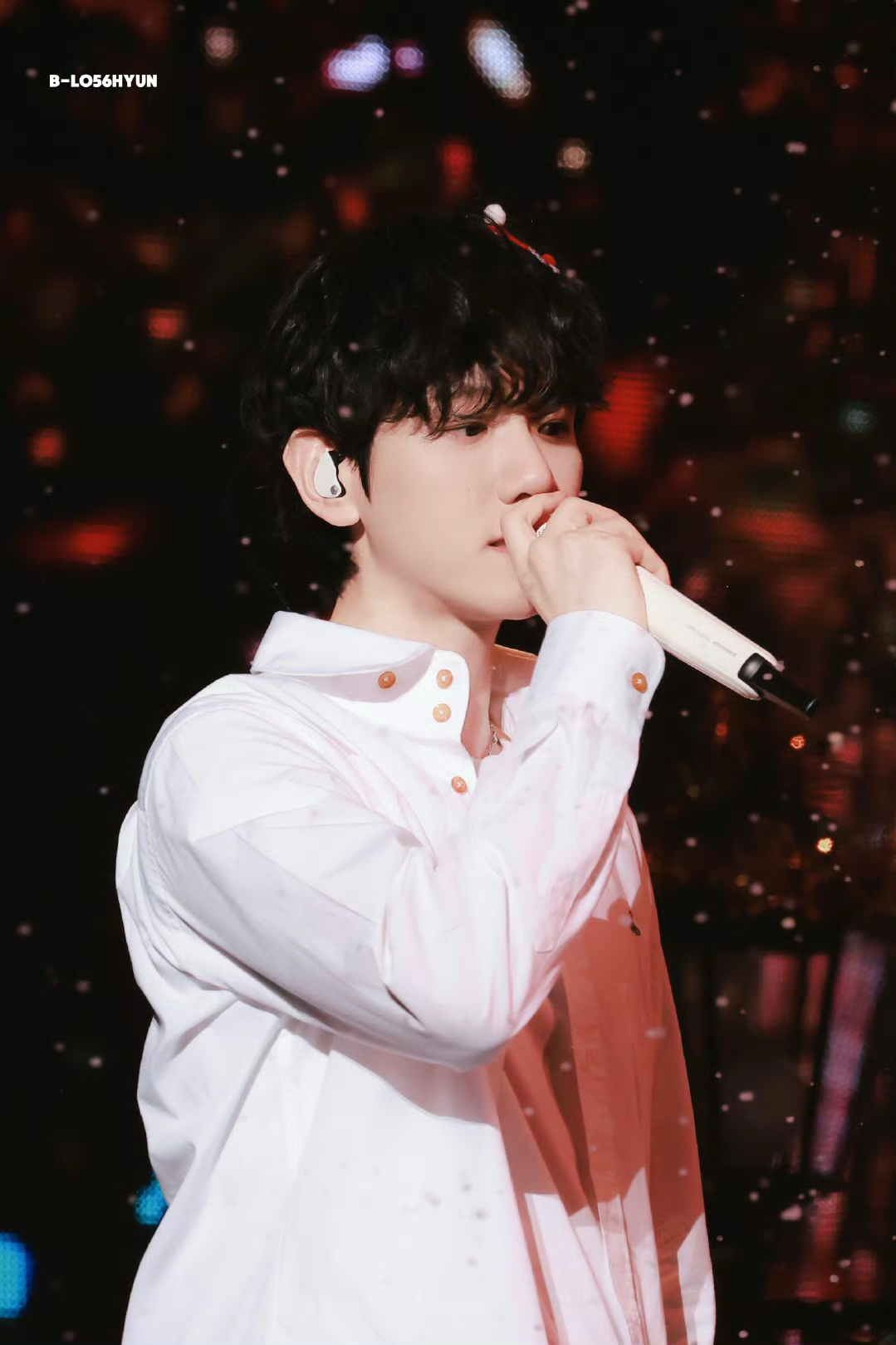 Recent activity shot of Baekhyun (EXO)