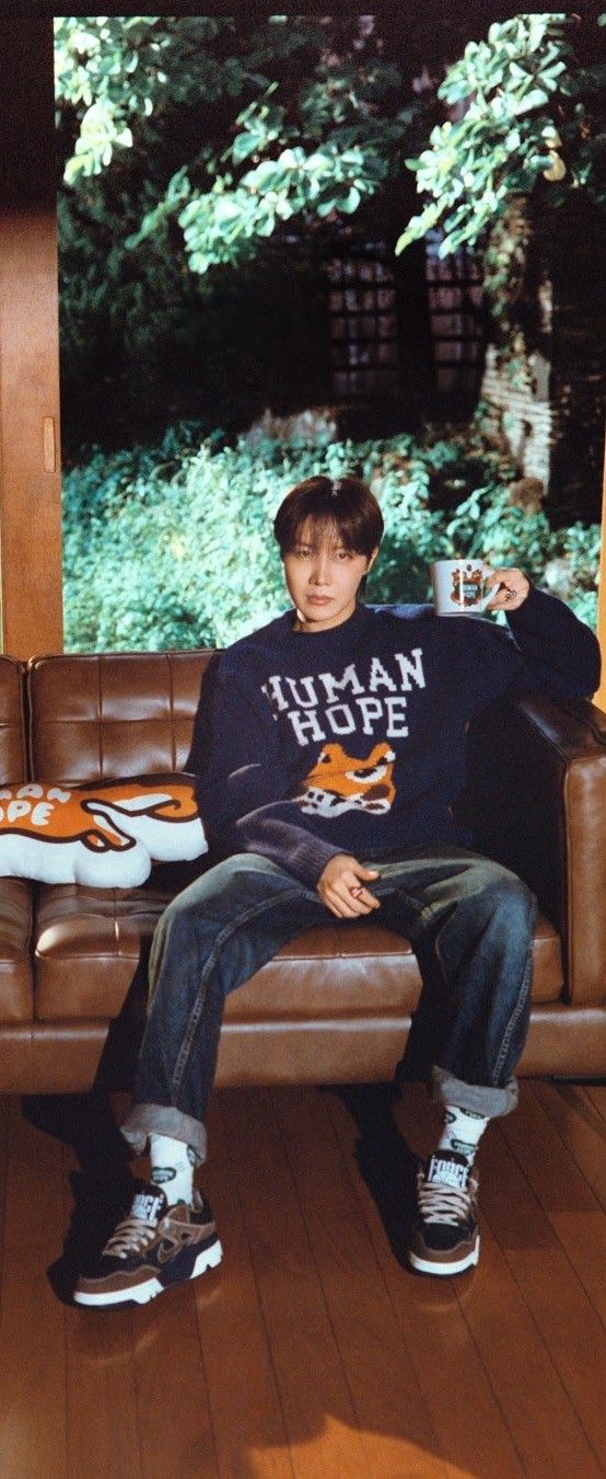 Today's most popular wallpaper in the j-hope (BTS) community