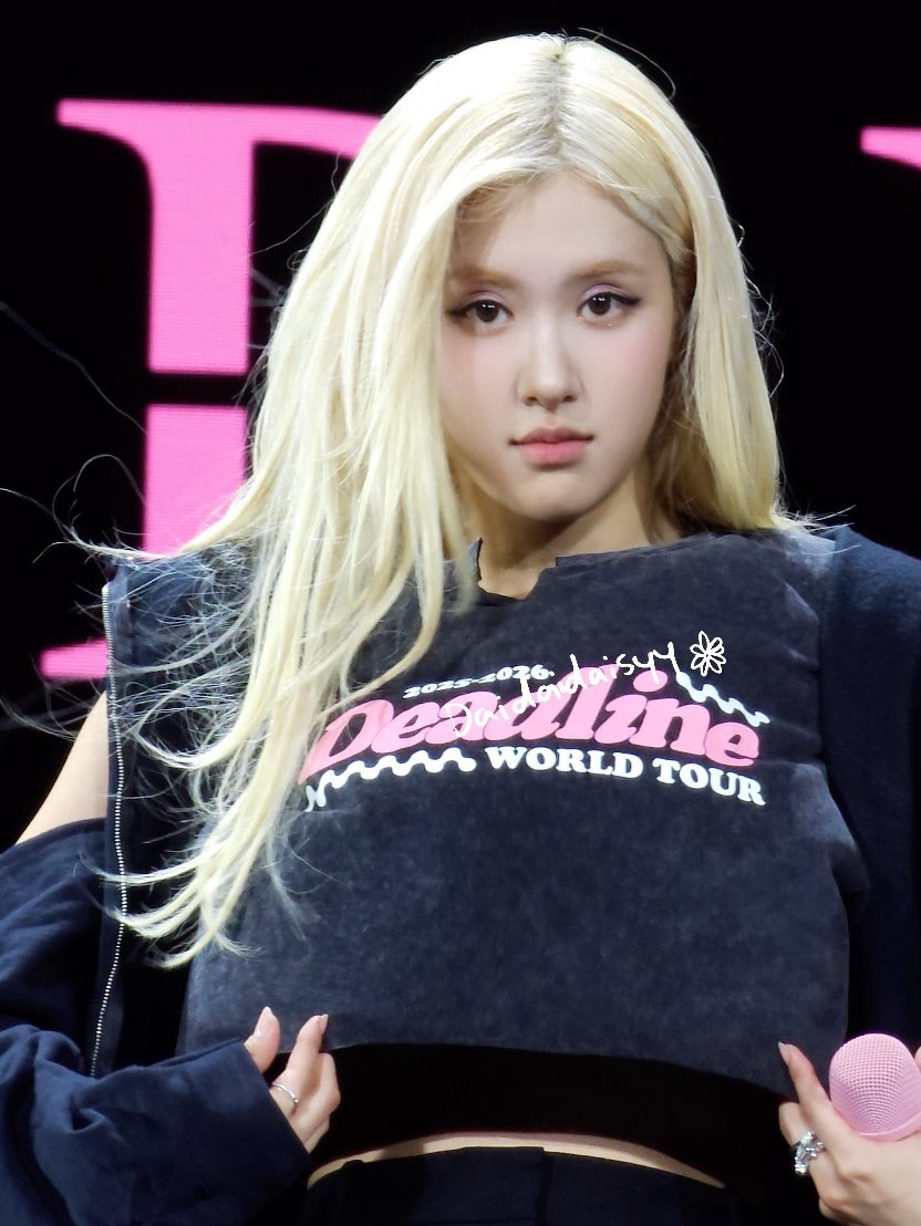 로제 (BLACKPINK)의 최신 사진