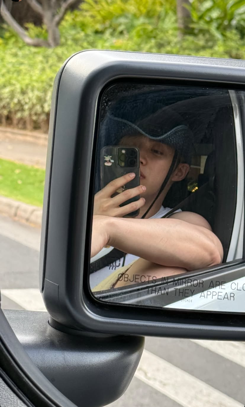 Recent activity shot of S.Coups (SEVENTEEN)
