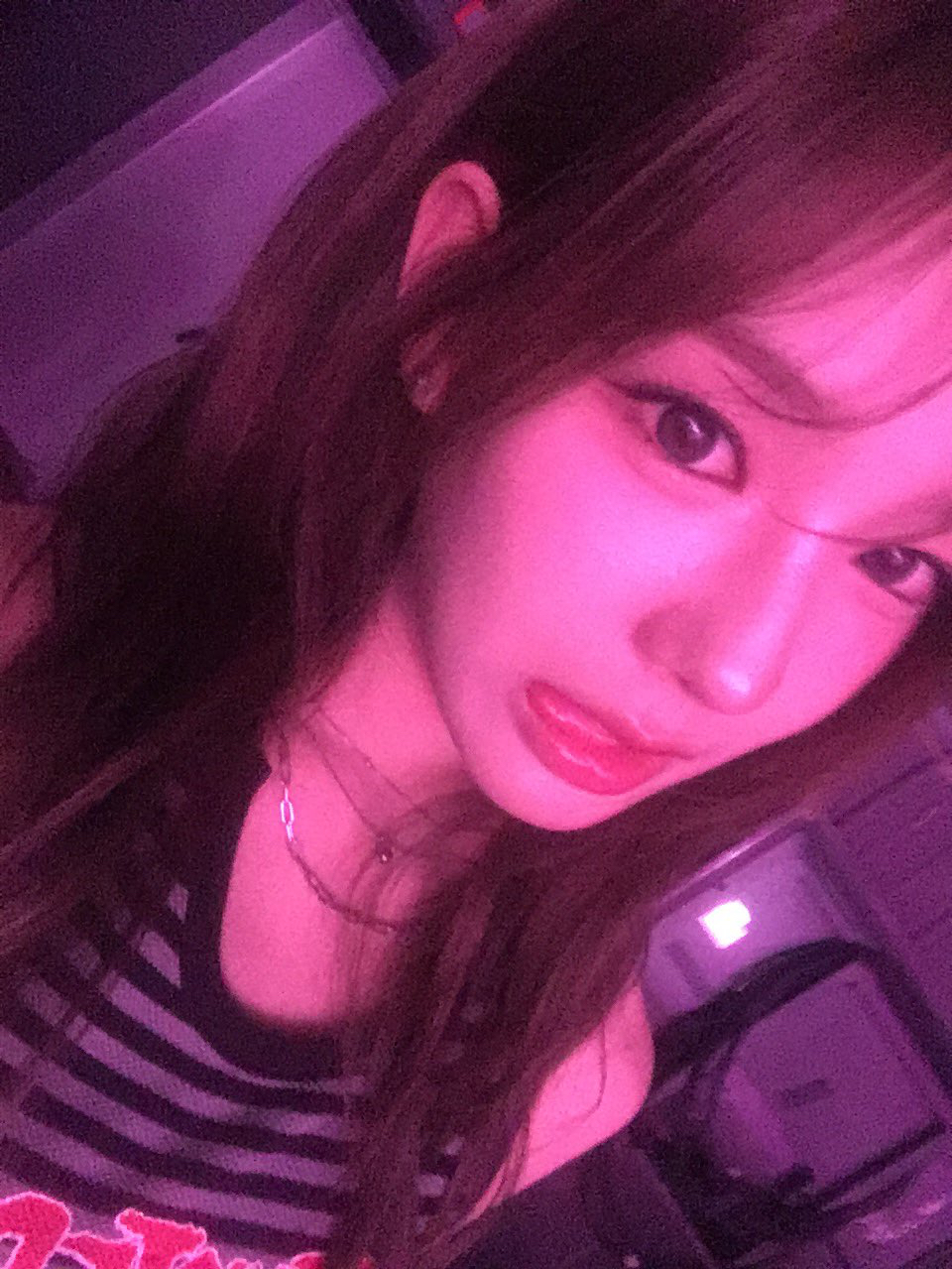 Behind-the-scenes cut of Ryu Sarang (izna)