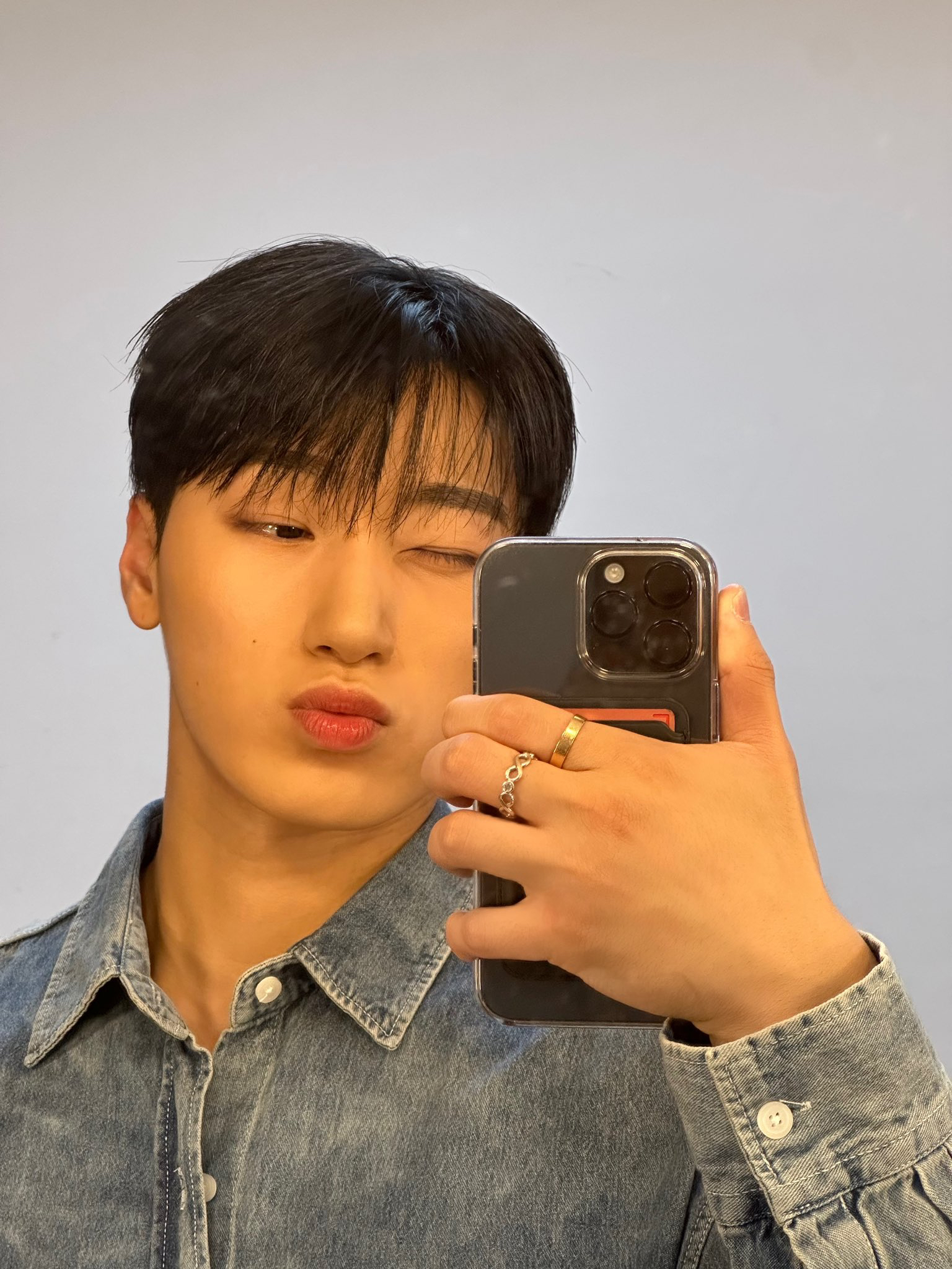 崔傘 (ATEEZ)的幕後花絮