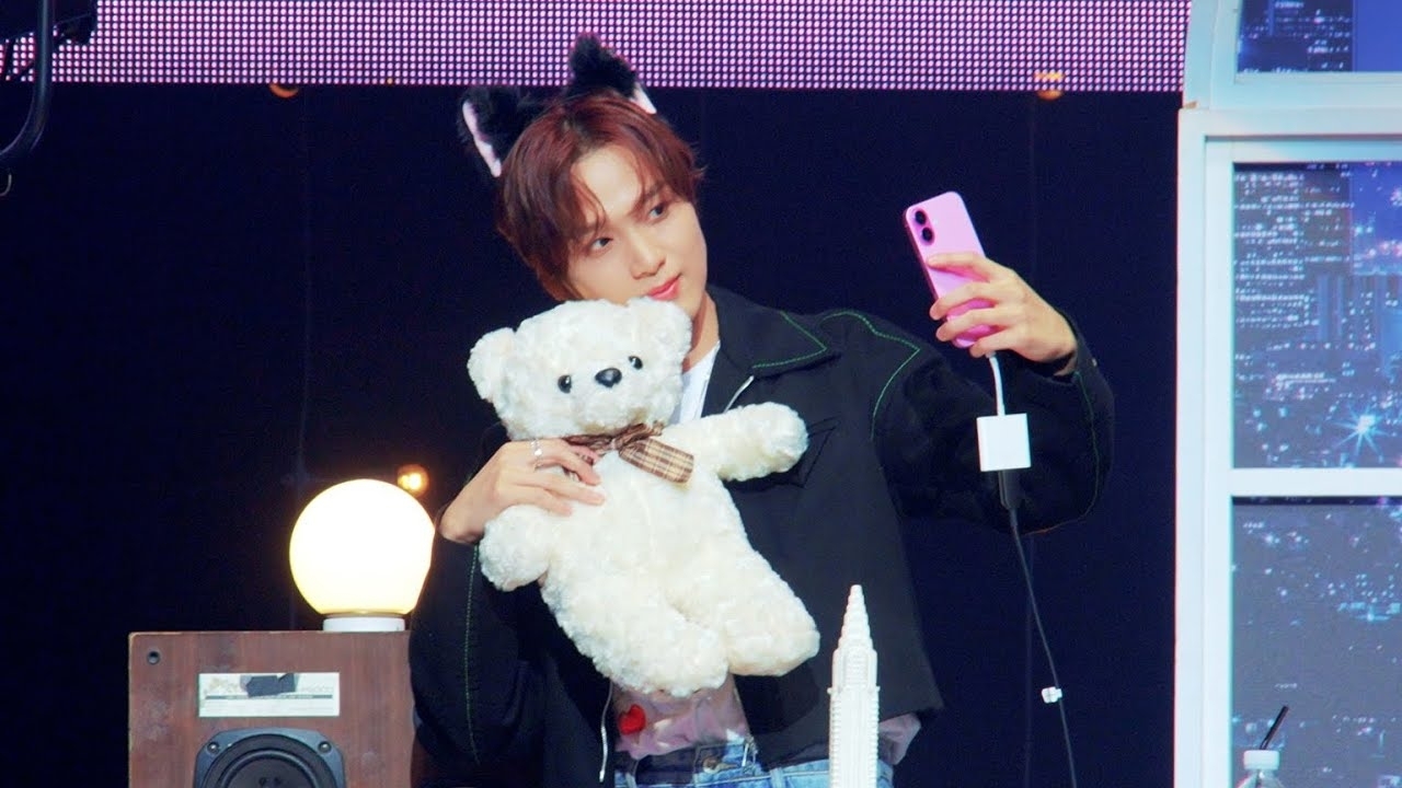 Behind-the-scenes cut of Haechan (NCT 127, NCT DREAM)