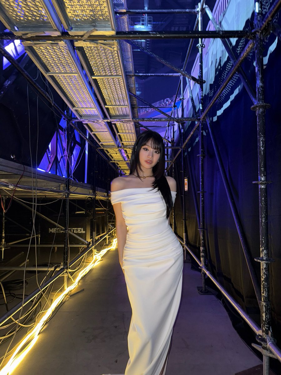 Behind-the-scenes cut of KISS OF LIFE