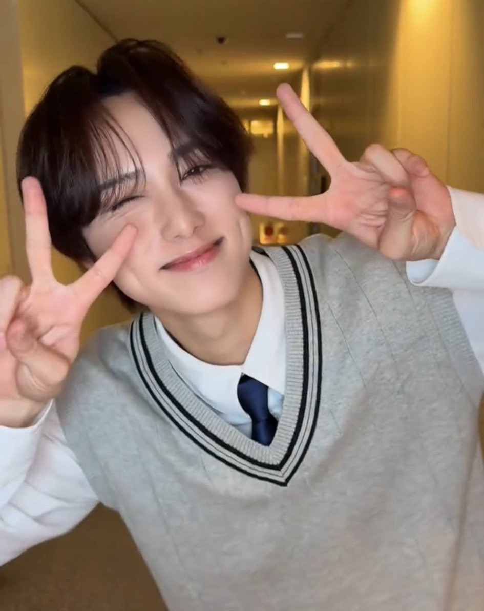 尾崎匠海 (INI)的最新活动照片