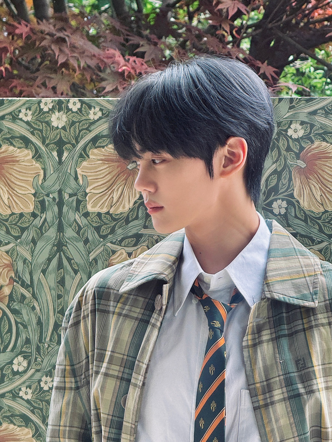 Latest photo of Kim Gyuvin (ZEROBASEONE)