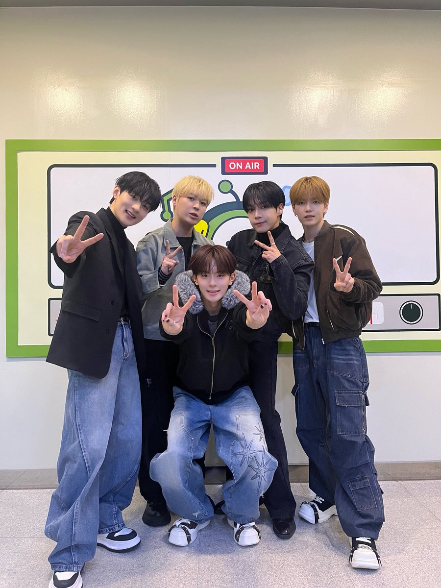 Latest photo of VERIVERY