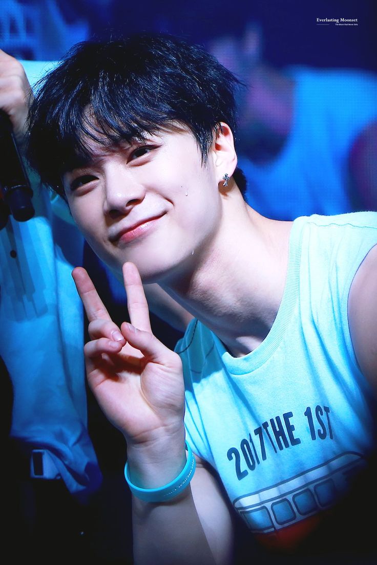 Latest photo of Moonbin (ASTRO)