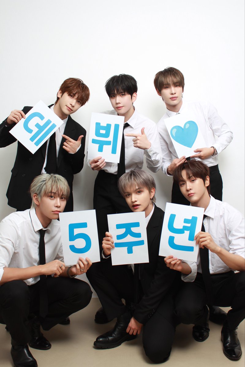 A moment captured by BAE173's fan