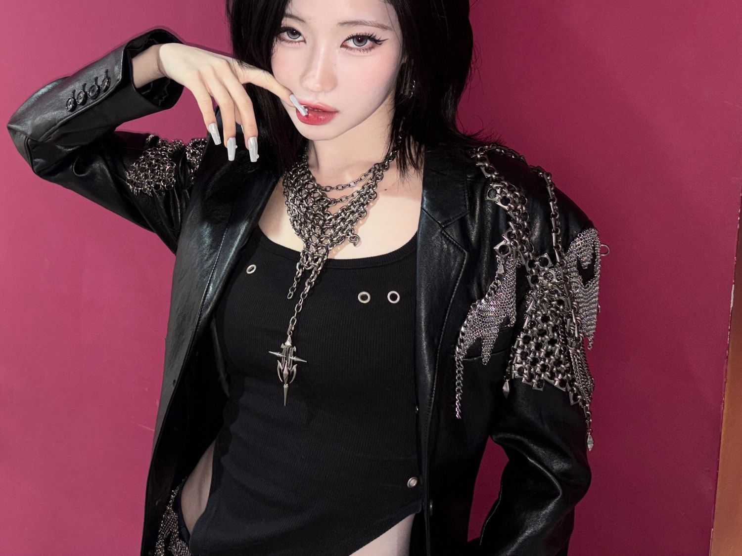 Behind-the-scenes cut of Asa (BABYMONSTER)