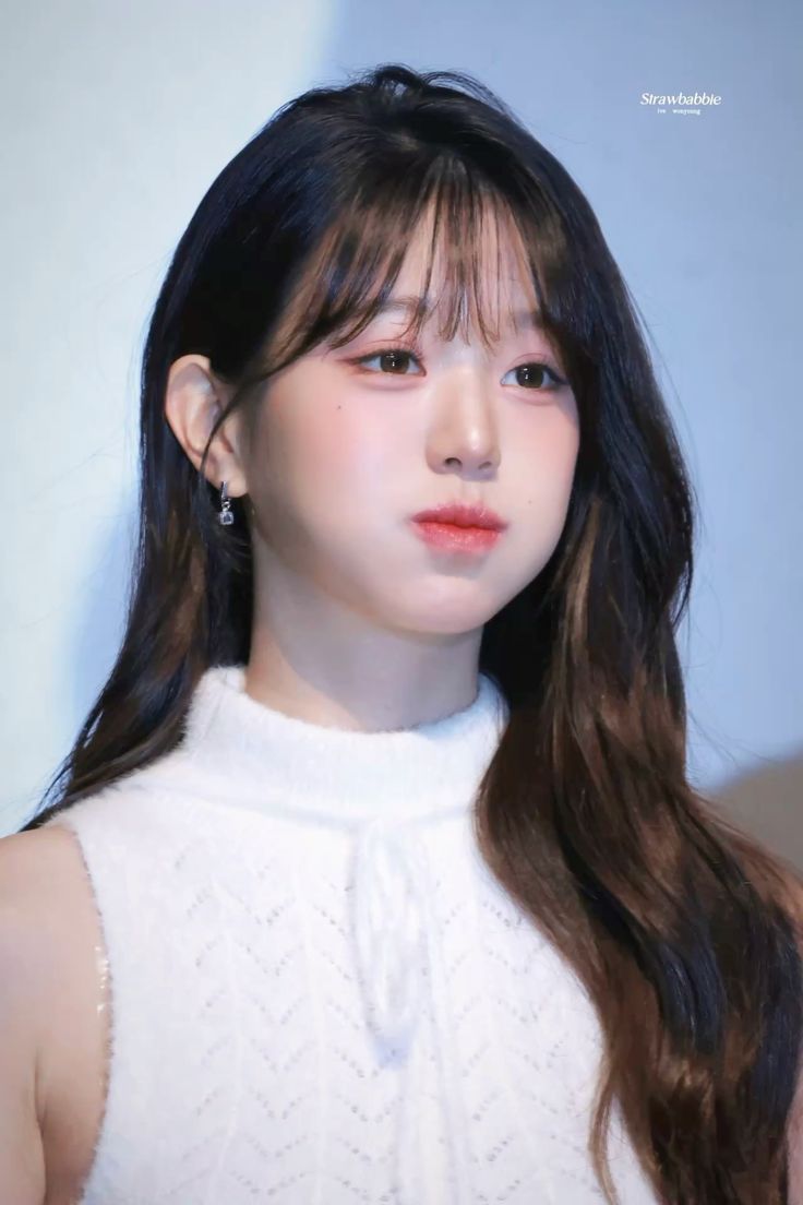 Recent activity shot of Jang Wonyoung (IVE)
