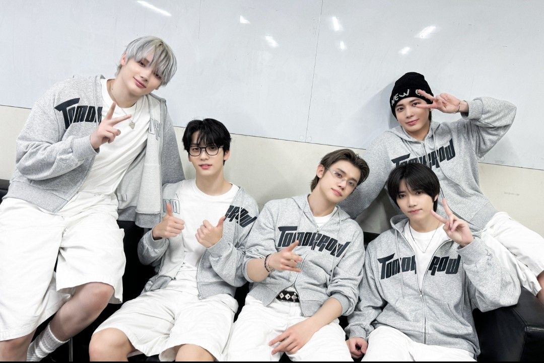 TOMORROW X TOGETHERの舞台裏ショット