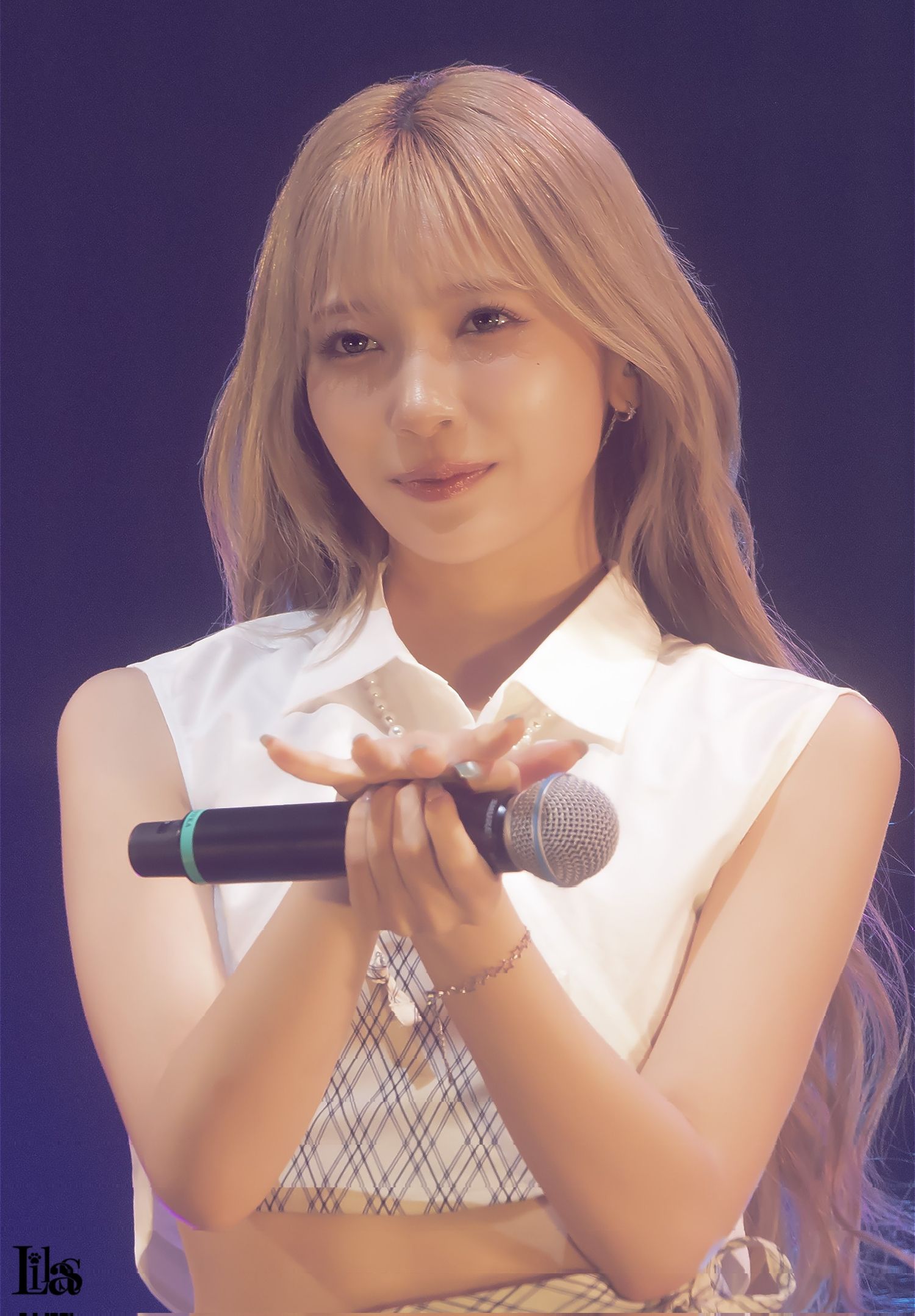 A moment captured by Mayuka (NiziU)'s fan