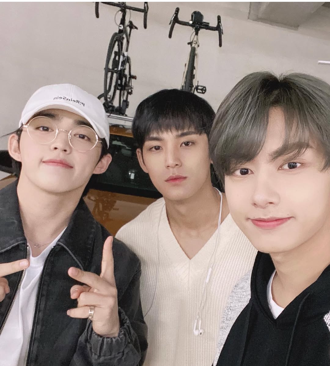 Recent activity shot of S.Coups (SEVENTEEN)