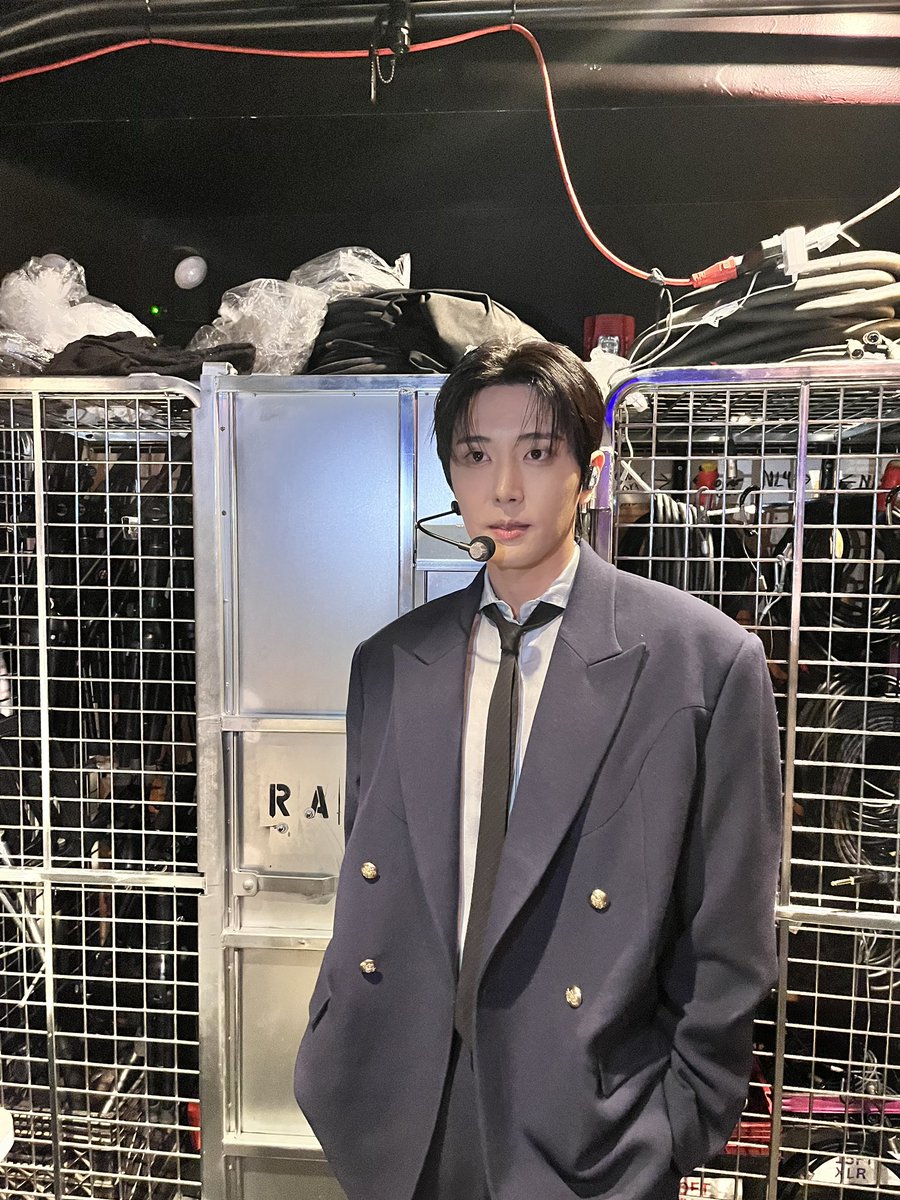 Behind-the-scenes cut of SF9